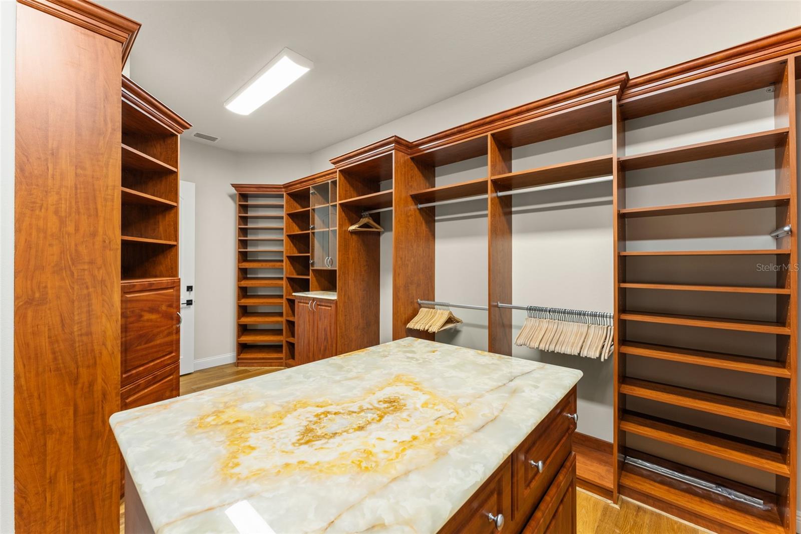 KEENES POINTE UT 04 SEC 29 48 82 - Residential