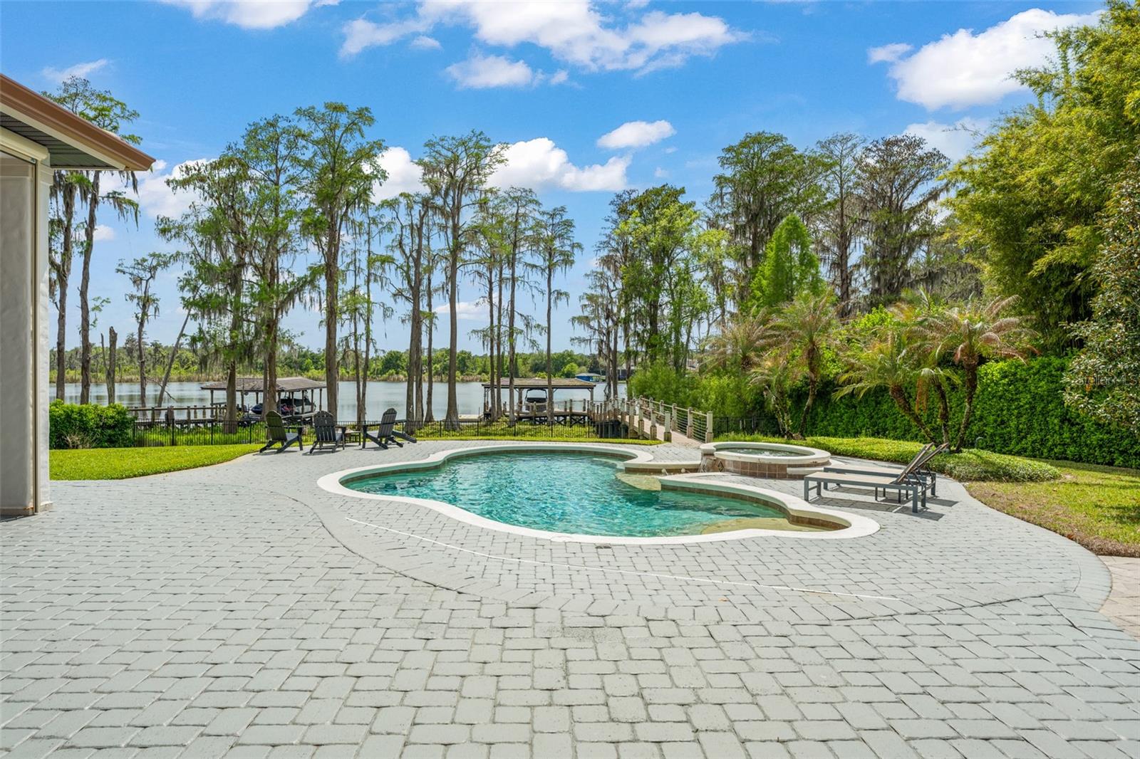 KEENES POINTE UT 04 SEC 29 48 82 - Residential