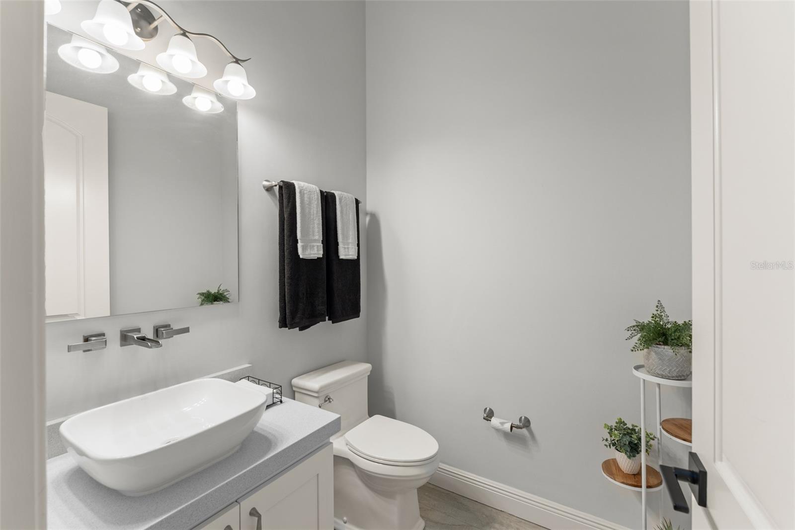 KEENES POINTE UT 04 SEC 29 48 82 - Residential