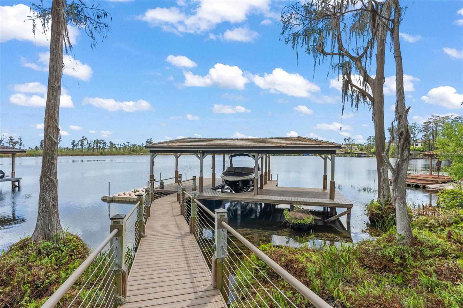 KEENES POINTE UT 04 SEC 29 48 82 - Residential