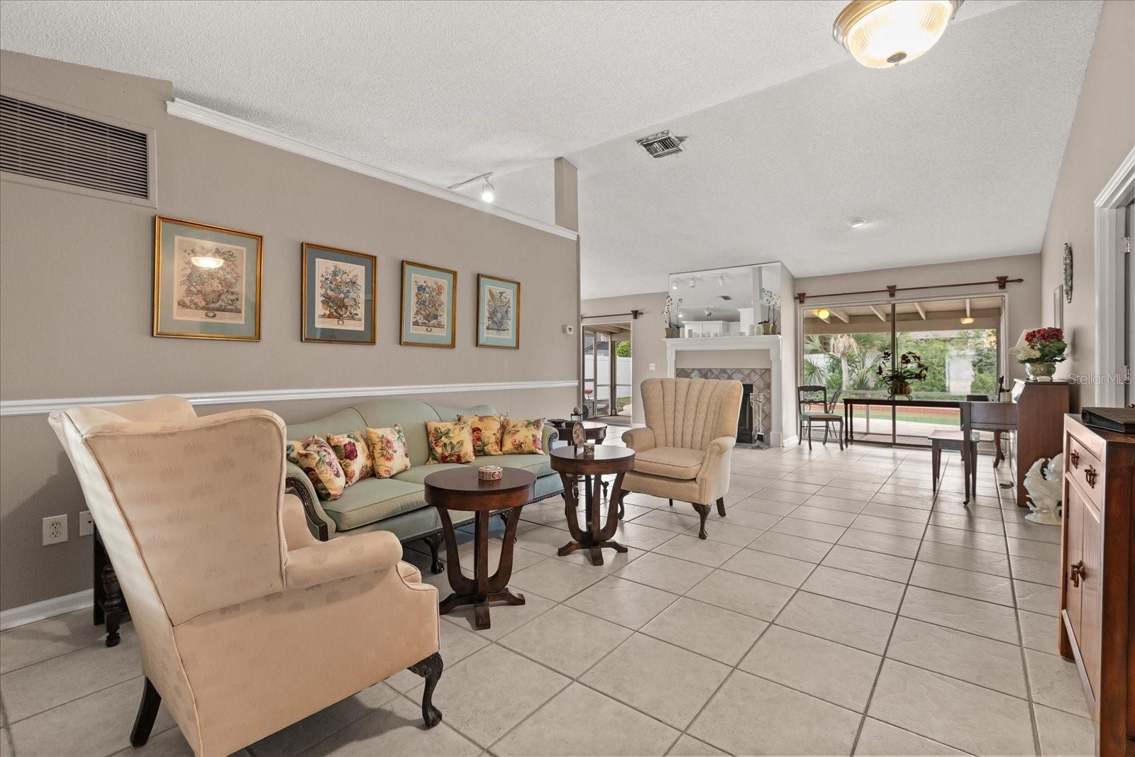 293 DUBLIN DRIVE