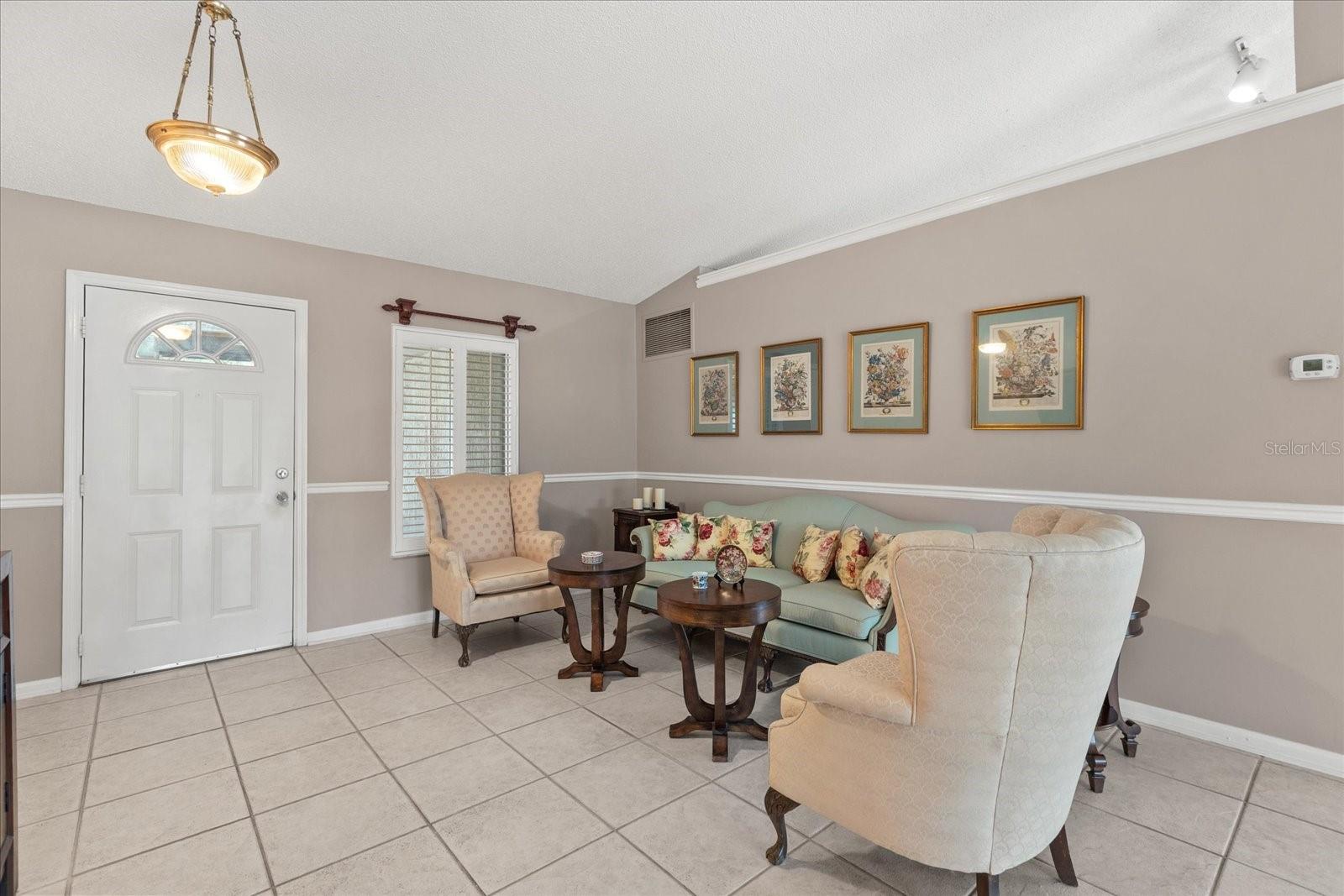 293 DUBLIN DRIVE