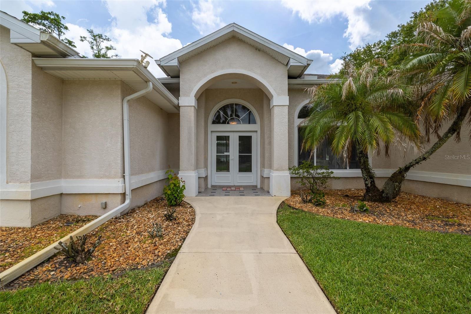 100 PARADISE VALLEY COURT