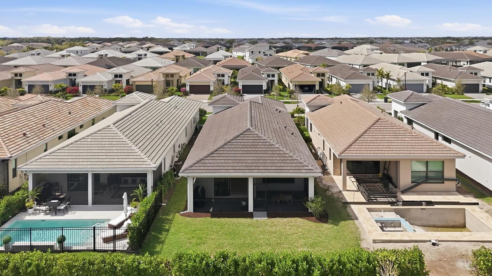 CRESSWIND PH III - Residential