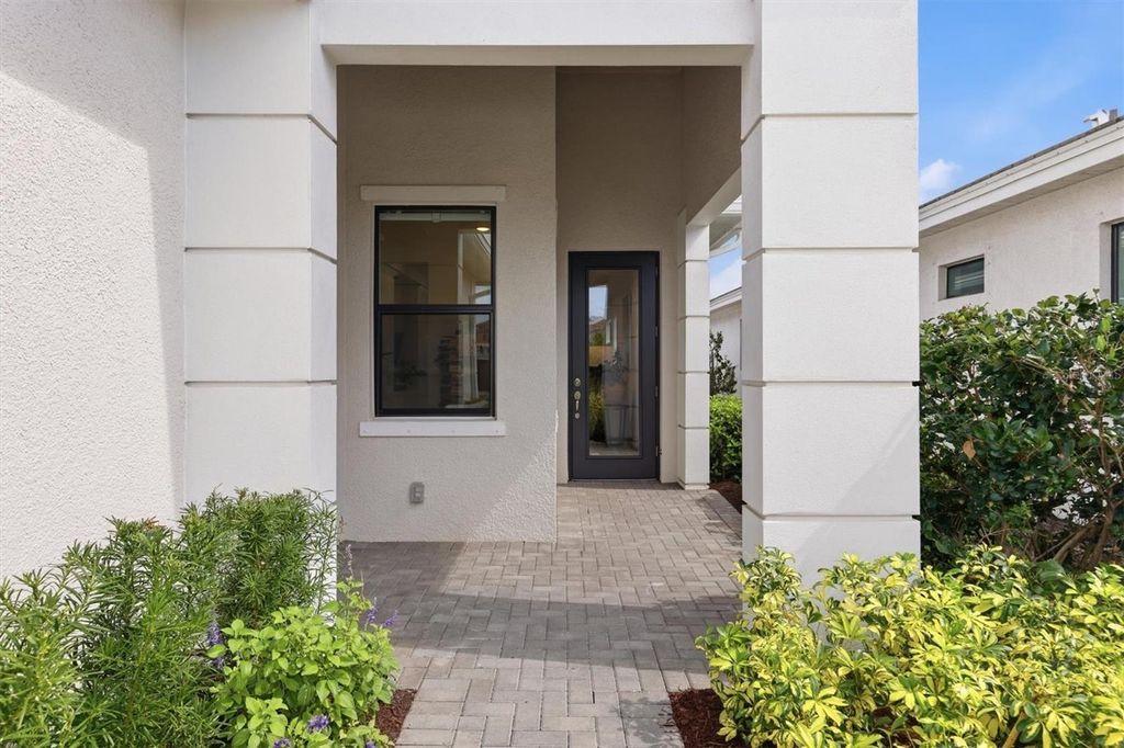Photo of 4939 Carova Way, Bradenton, FL 34211 (MLS # A4685985)