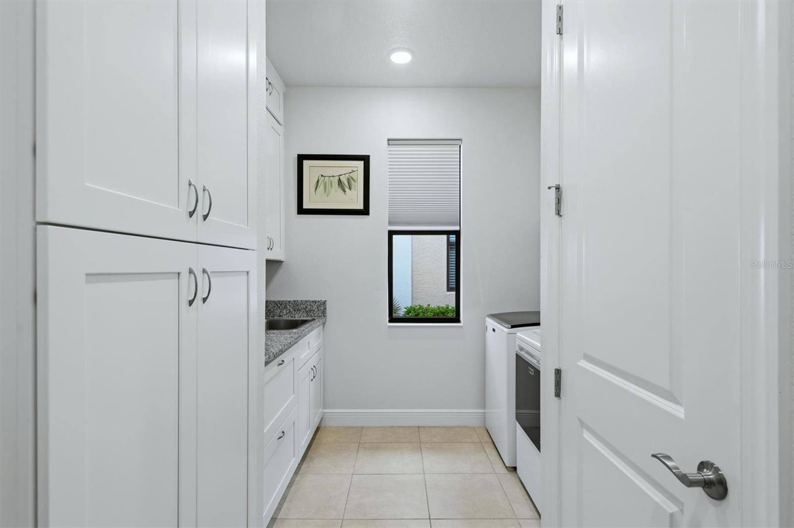 CRESSWIND PH III - Residential