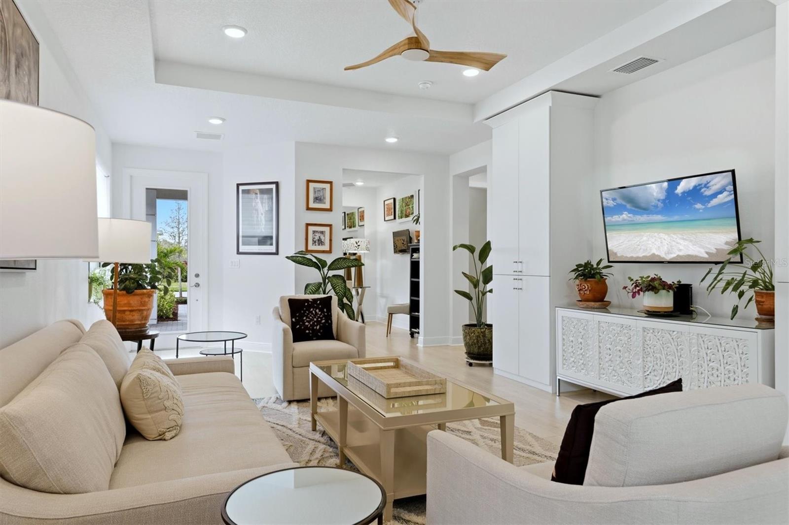 CRESSWIND PH III - Residential