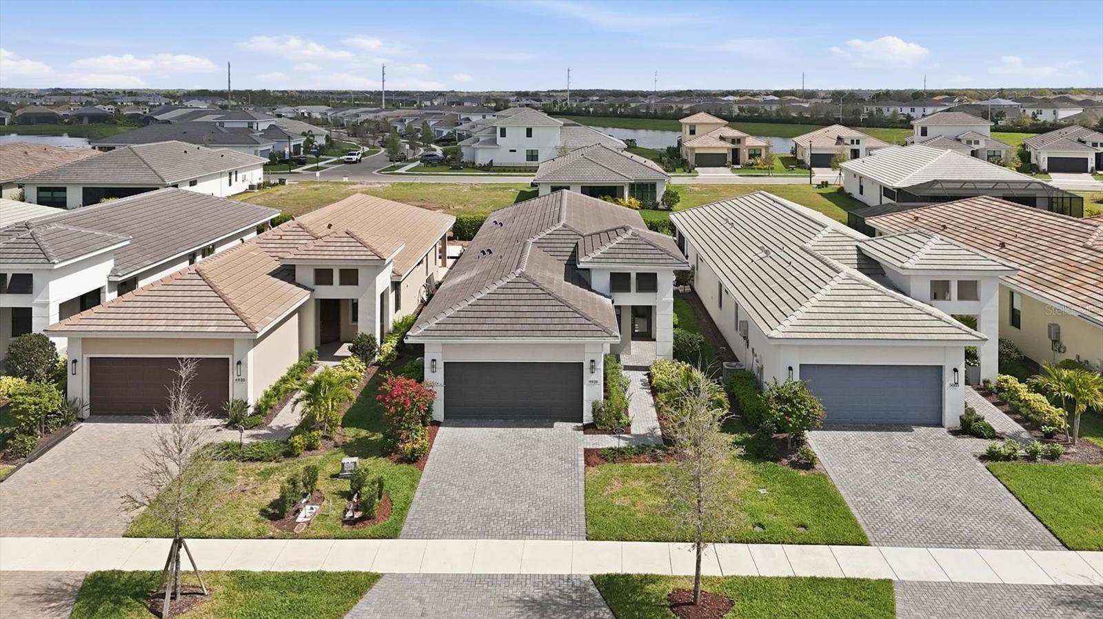 CRESSWIND PH III - Residential