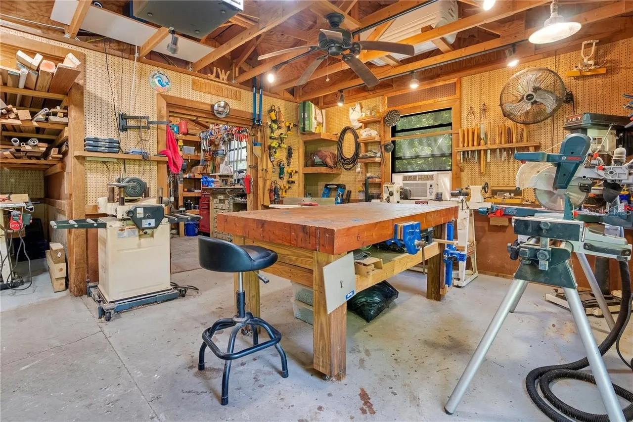 BAHAMA RANCHES - Residential