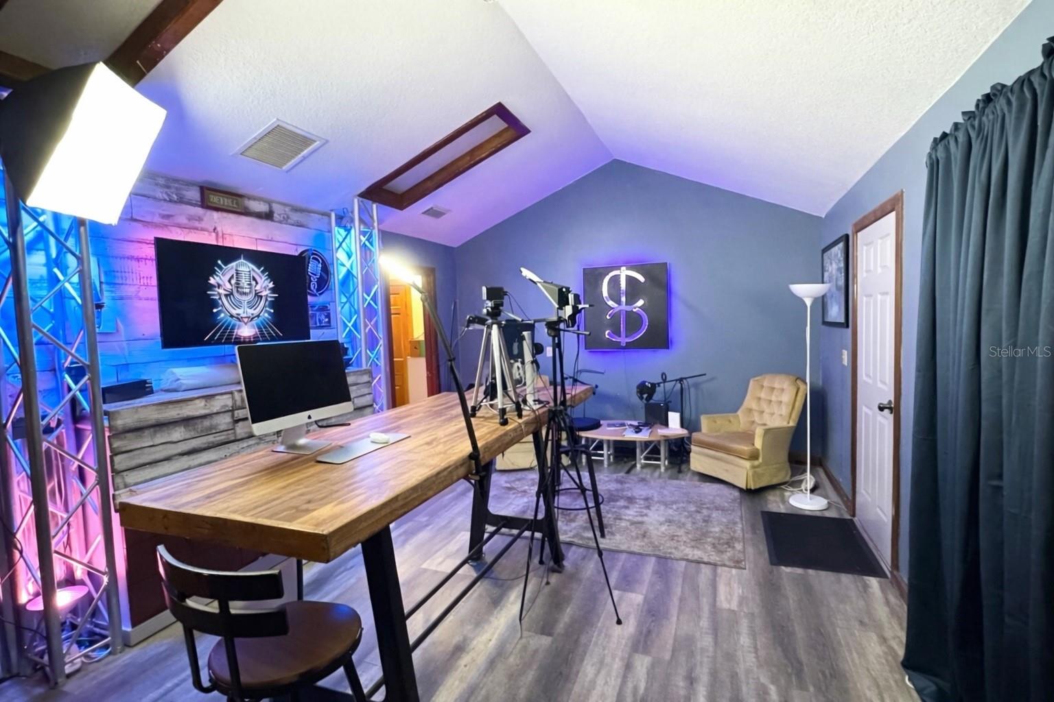 BAHAMA RANCHES - Residential