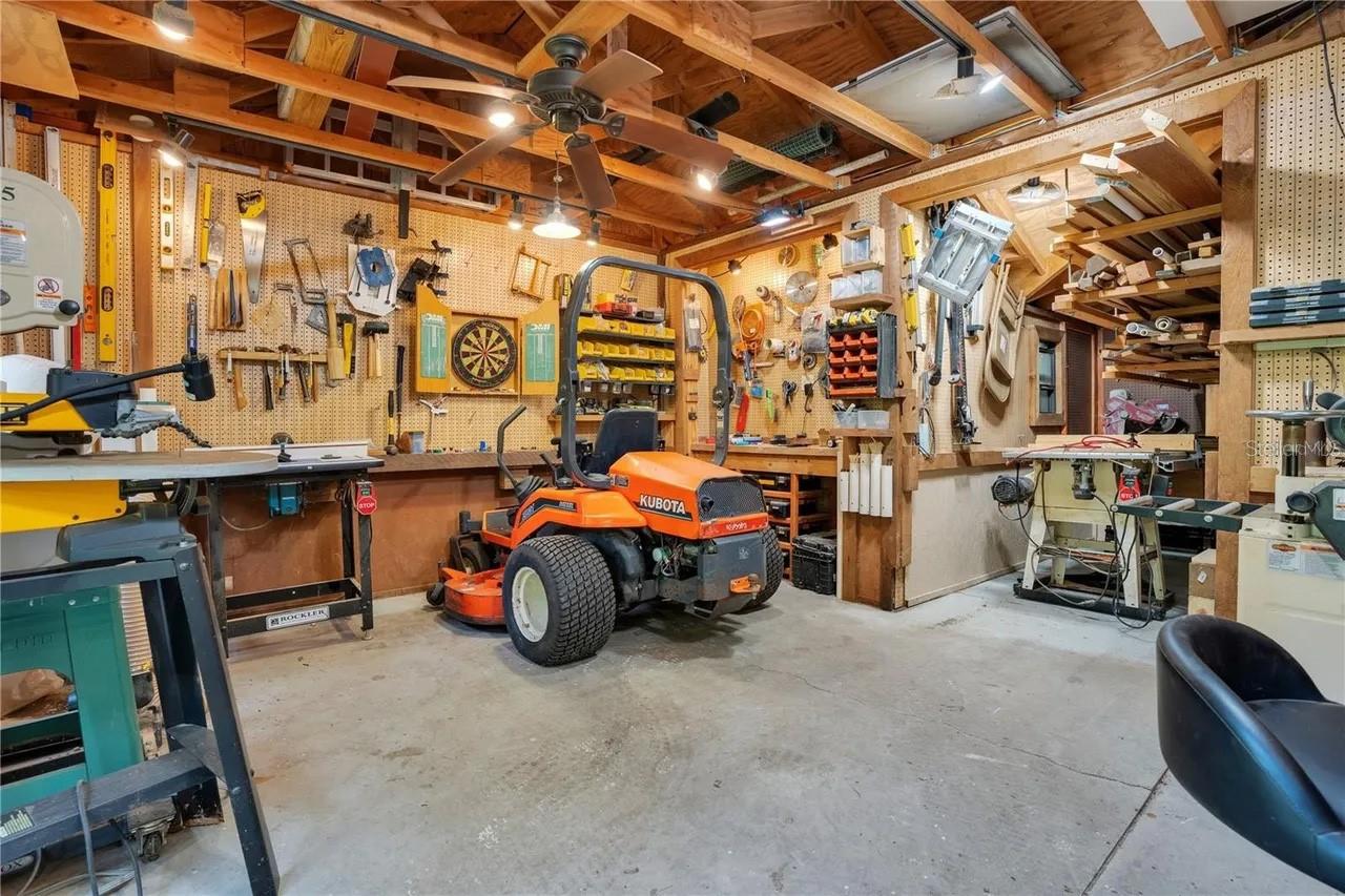 BAHAMA RANCHES - Residential