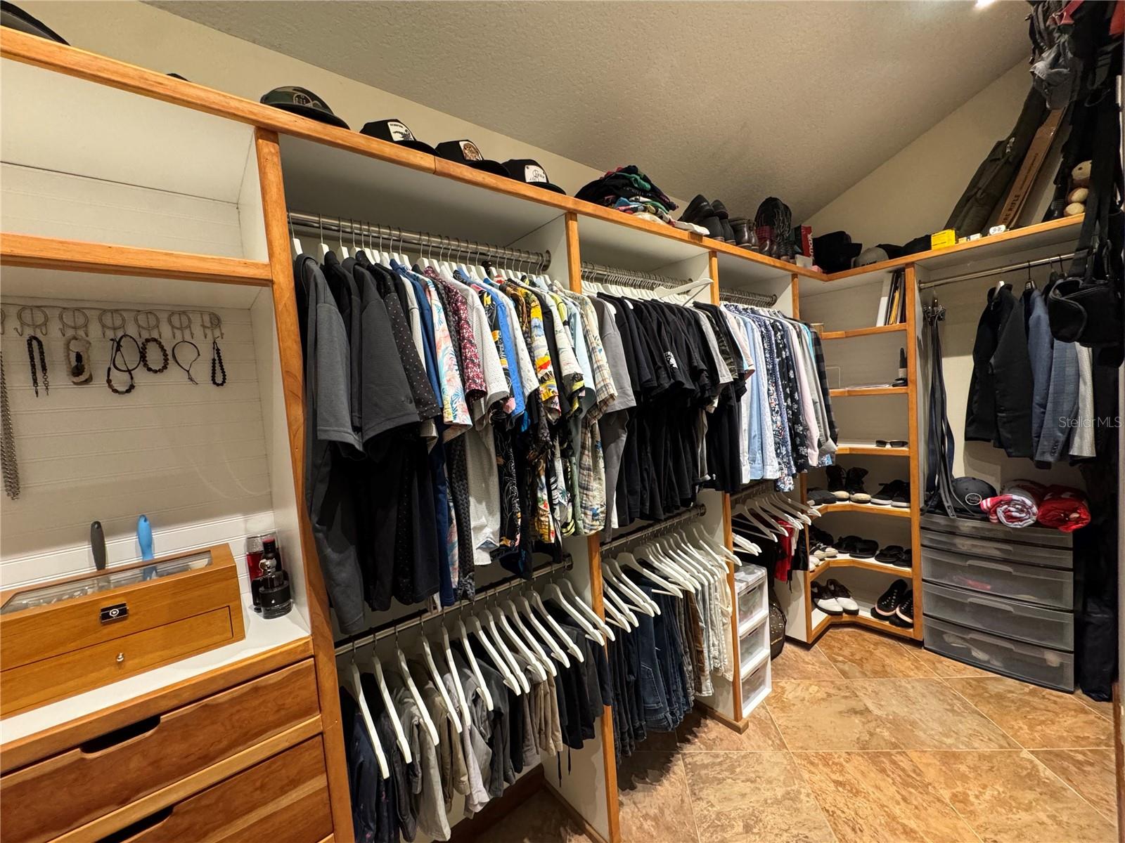 BAHAMA RANCHES - Residential