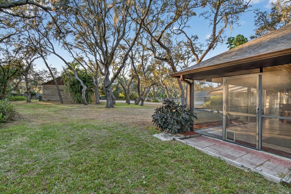 SHADOW RUN UNIT 1 - Residential