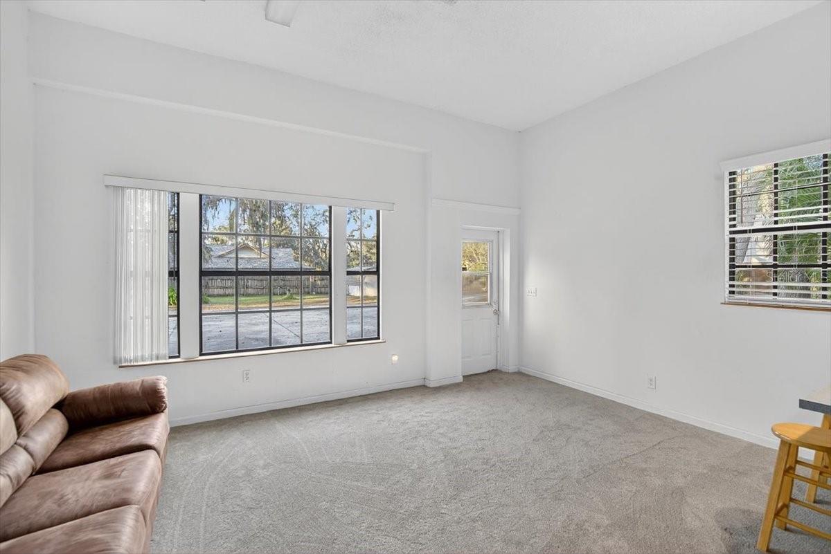 SHADOW RUN UNIT 1 - Residential