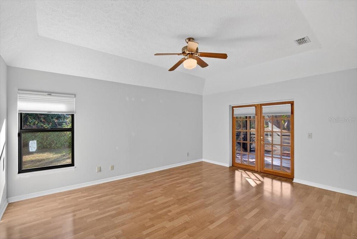 SHADOW RUN UNIT 1 - Residential