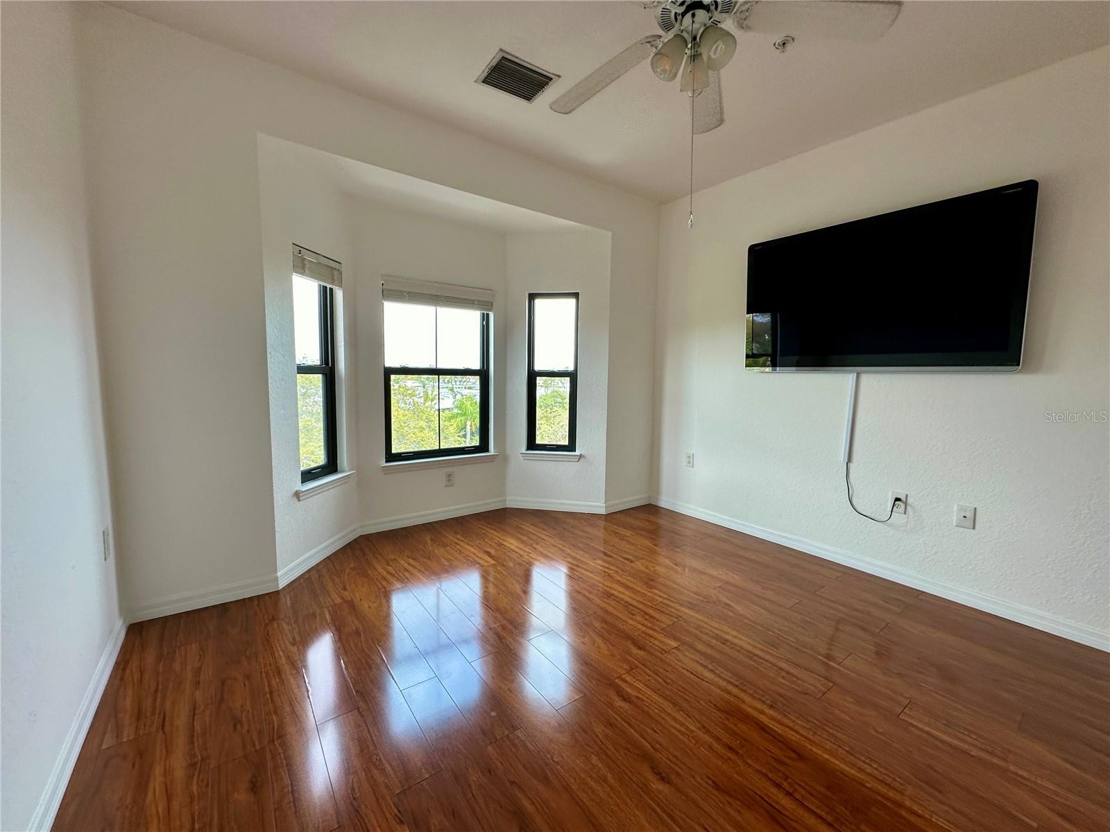 GRAND BELLAGIO AT BAYWATCH CONDO THE - Residential