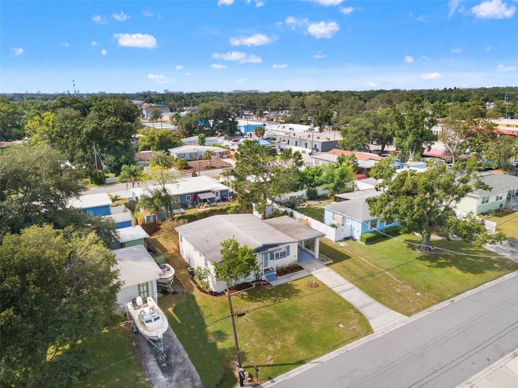 Photo of 2128 W Elm Street, Tampa, FL 33604 (MLS # TB8428936)