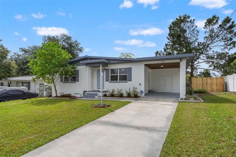 Photo of 2128 W Elm Street, Tampa, FL 33604 (MLS # TB8428936)