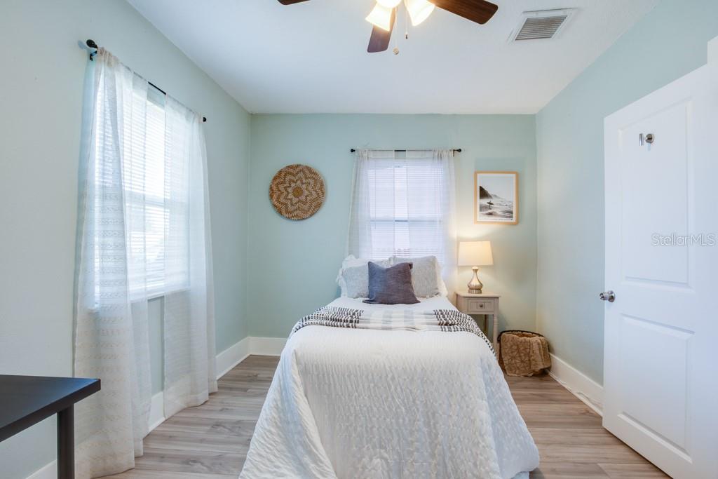 PLAZA PARK ADD CLEARWATER IMPROV CO CORR - Residential