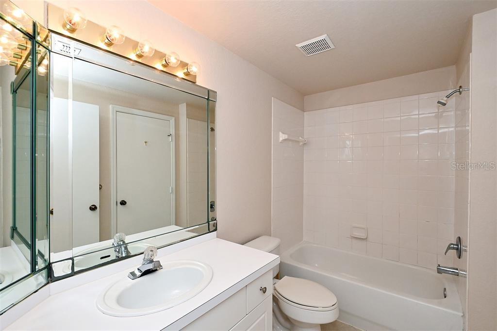 SERENADE ON PALMER RANCH - Residential Lease