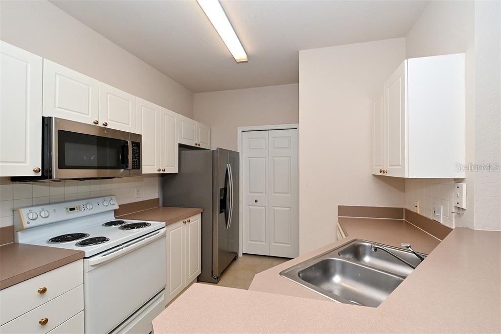 SERENADE ON PALMER RANCH - Residential Lease