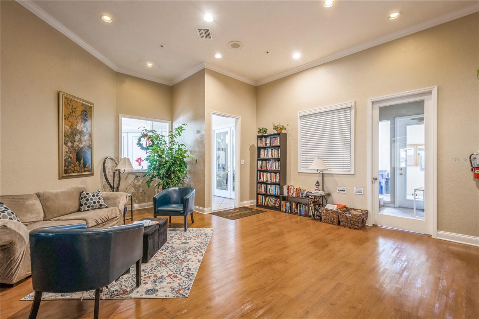 SERENADE ON PALMER RANCH - Residential Lease