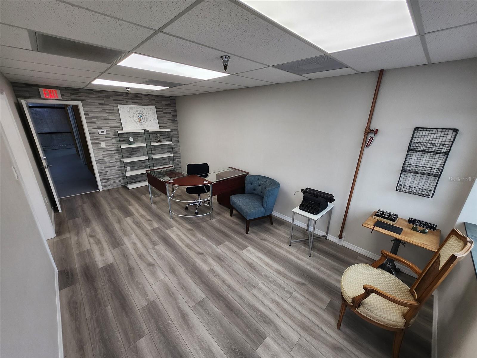 WORTH AVE COMM PARK - Commercial Sale