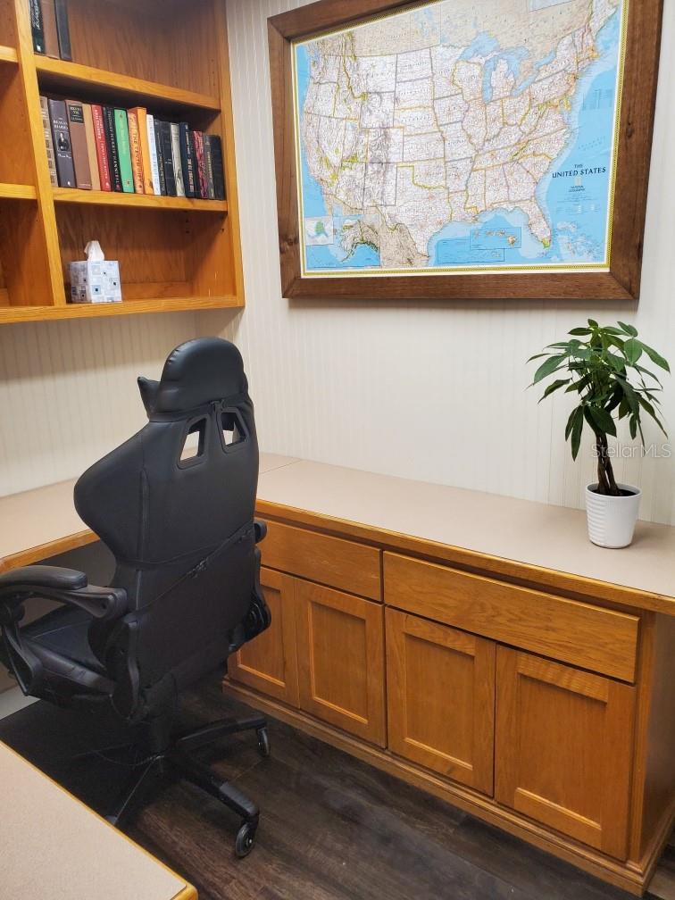 WORTH AVE COMM PARK - Commercial Sale