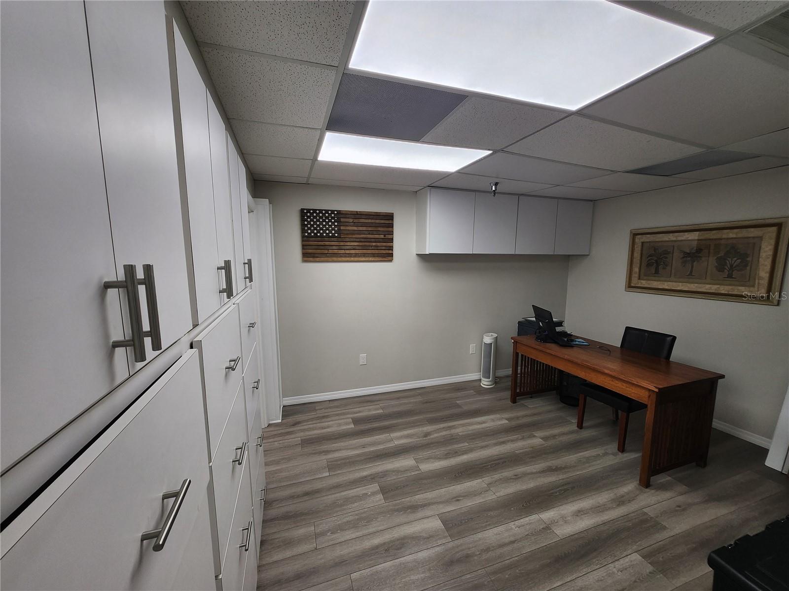 WORTH AVE COMM PARK - Commercial Sale