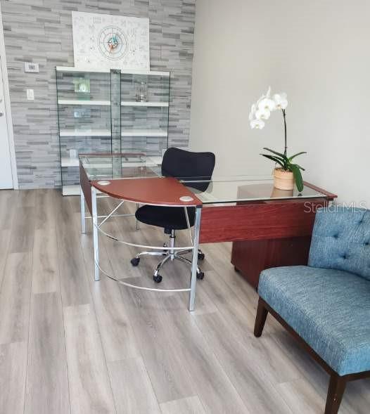 WORTH AVE COMM PARK - Commercial Sale