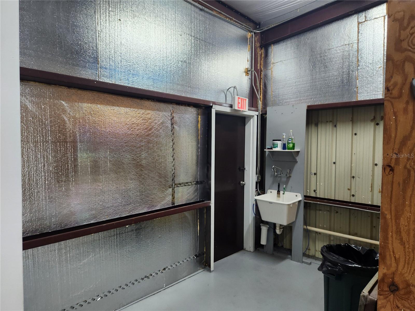 WORTH AVE COMM PARK - Commercial Sale