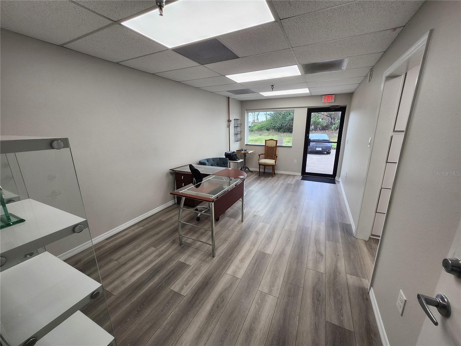 WORTH AVE COMM PARK - Commercial Sale