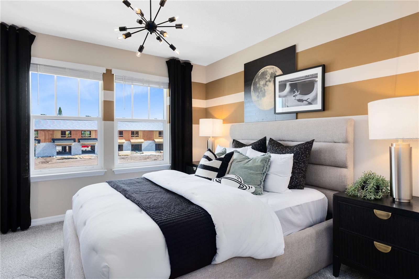 HARBOR SQUARE - Residential