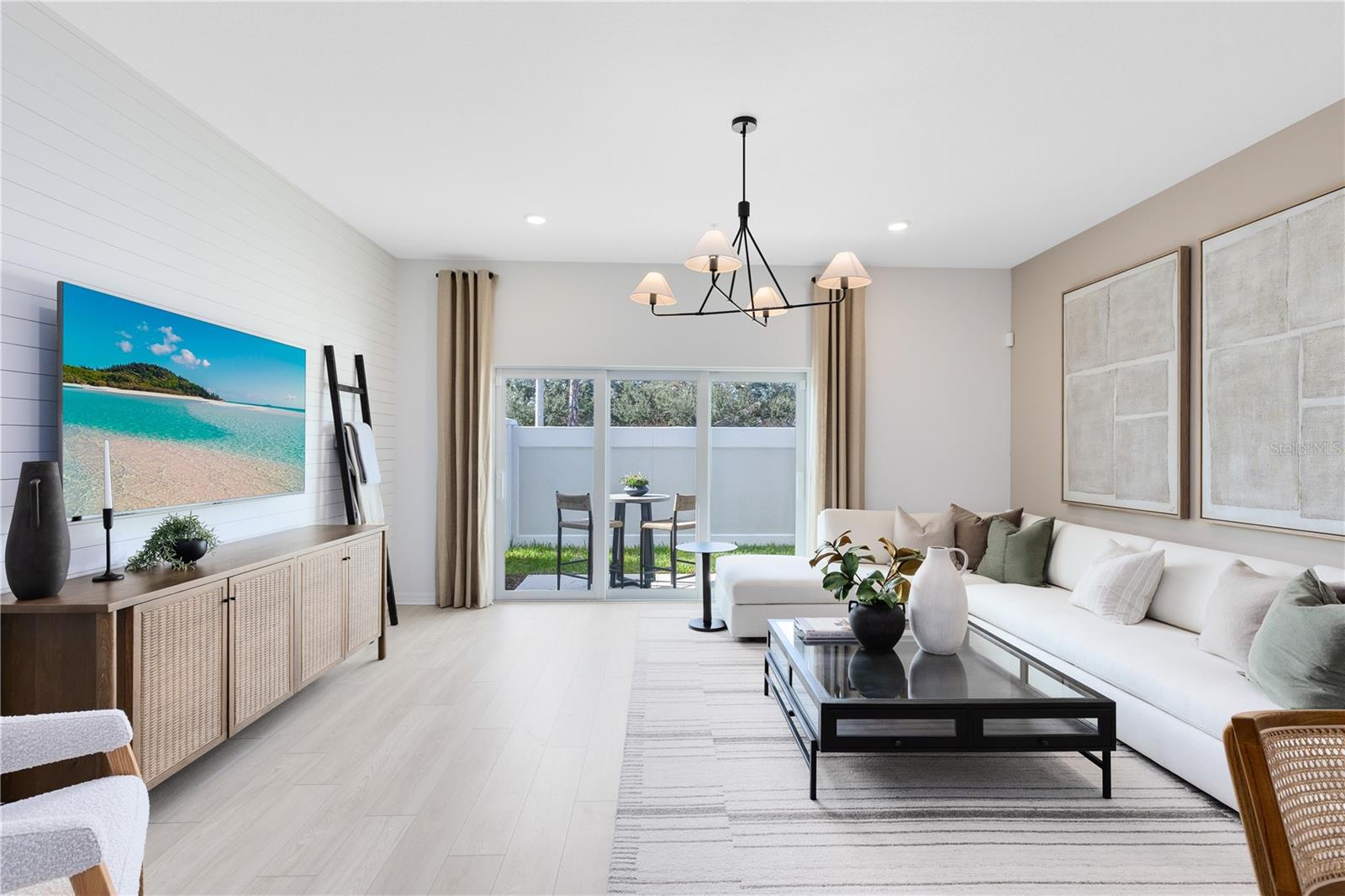 HARBOR SQUARE - Residential