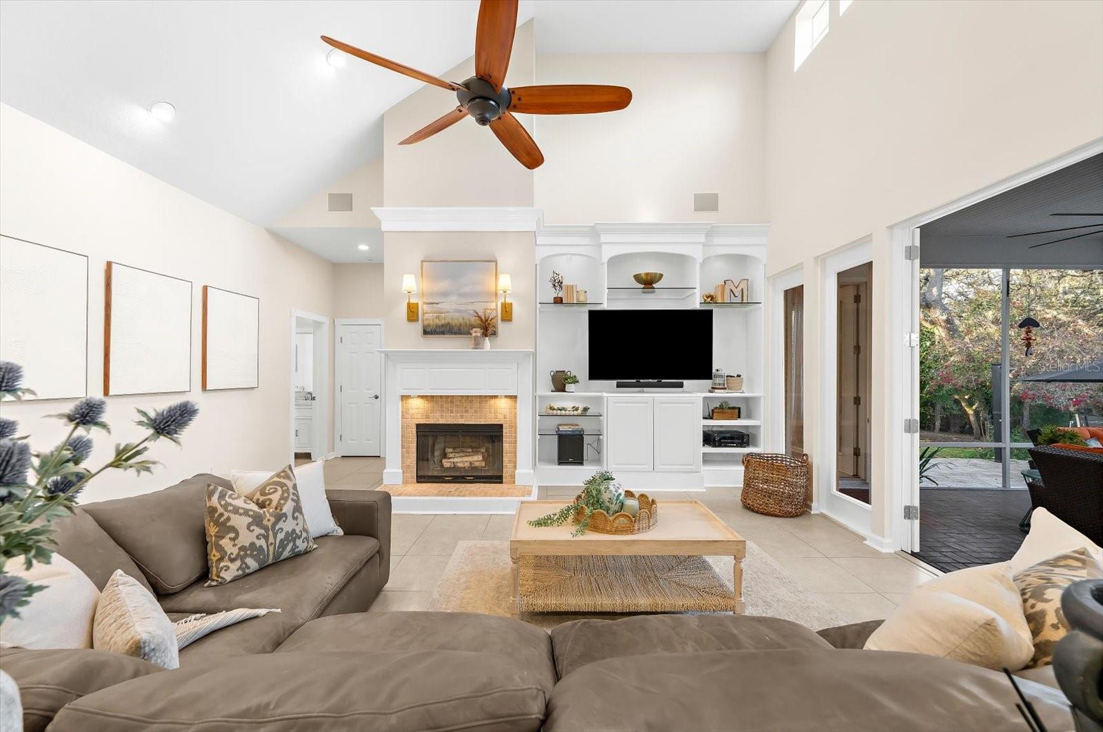 PINELLAS COUNTY - Residential