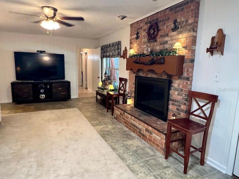 Tiny photo for 4033 SE 15th St, Ocala, FL 34471 (MLS # OM731273)