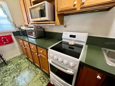 Tiny photo for 4033 SE 15th St, Ocala, FL 34471 (MLS # OM731273)