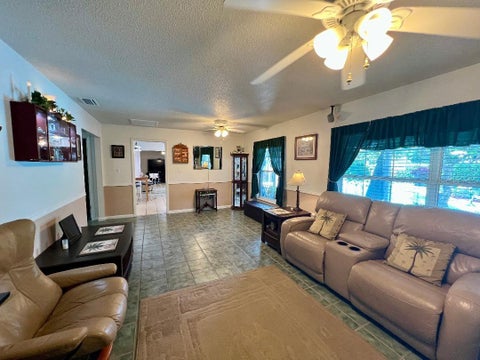 Tiny photo for 4033 SE 15th St, Ocala, FL 34471 (MLS # OM731273)