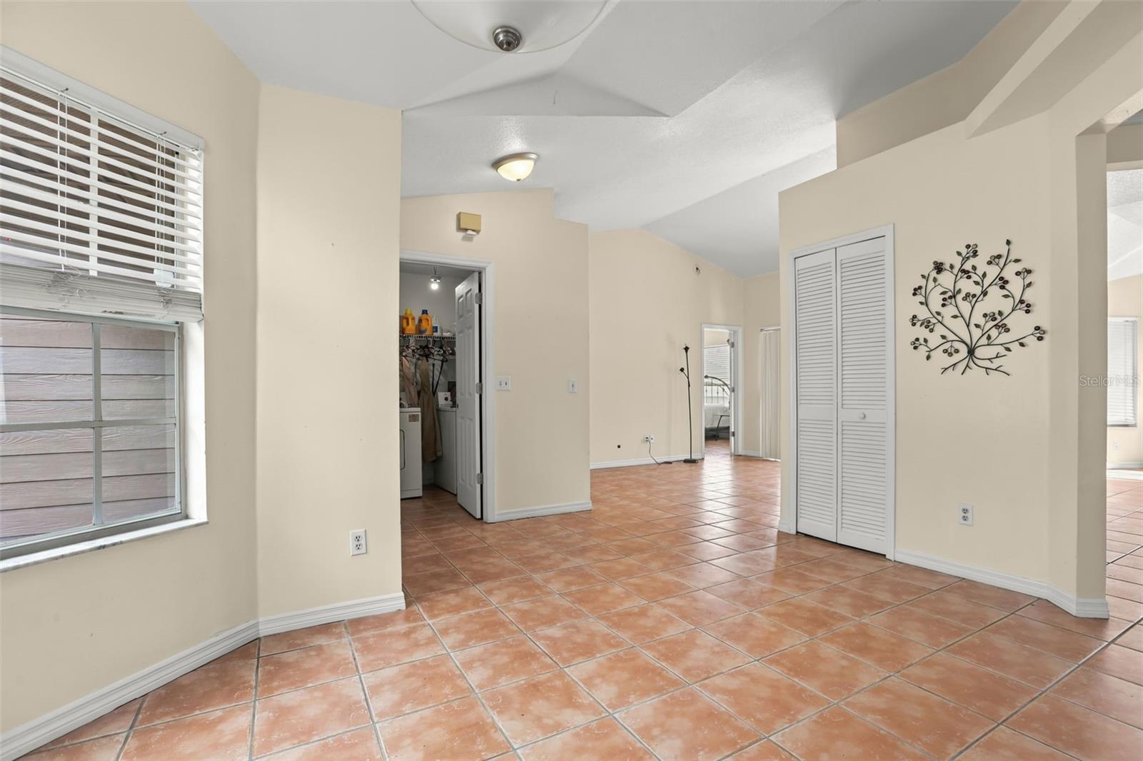 2507 DOVETAIL DRIVE