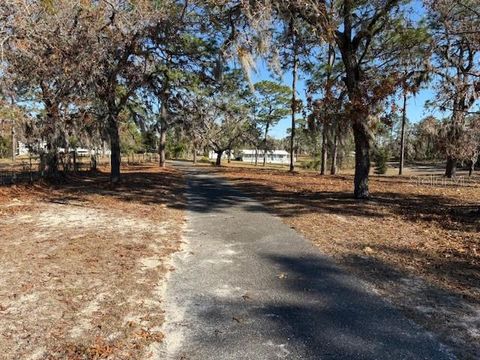 A home in DUNNELLON