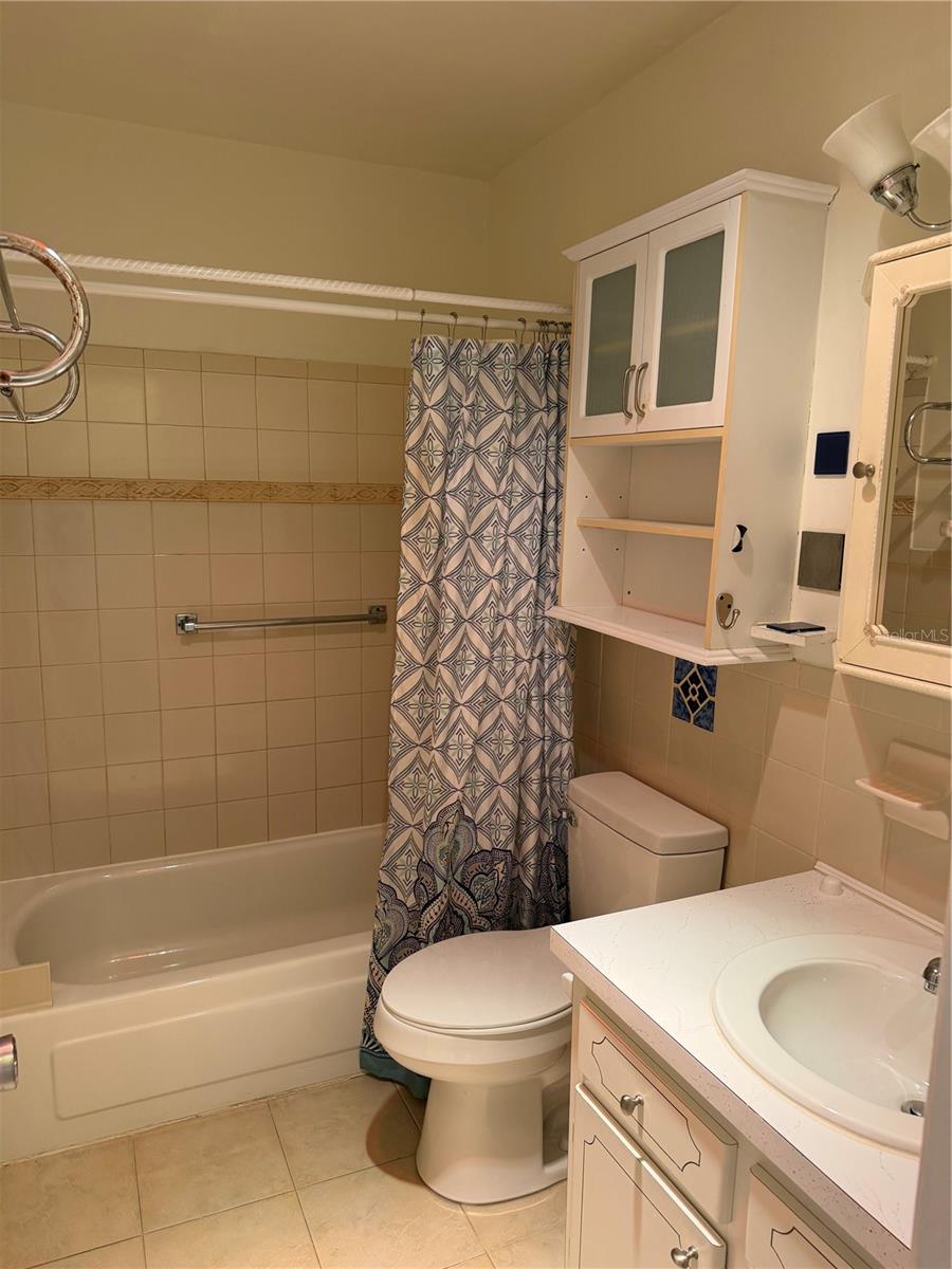 TOWN APTS CONDO - Residential