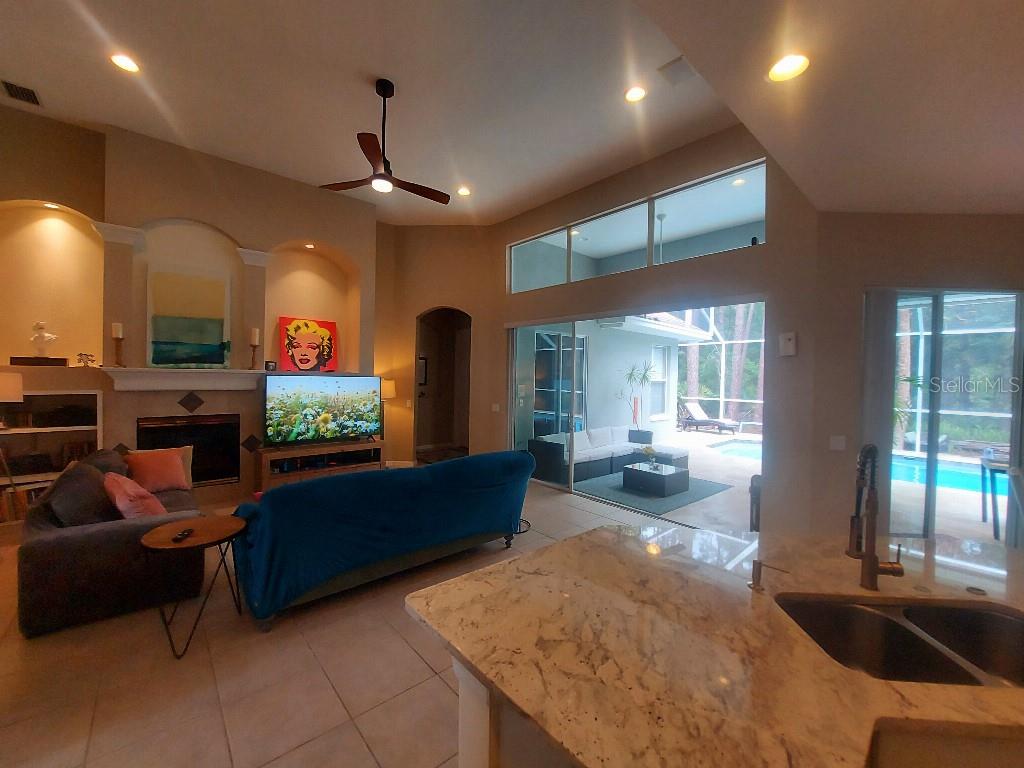 WESTCHASE SEC 305 & 306A - Residential
