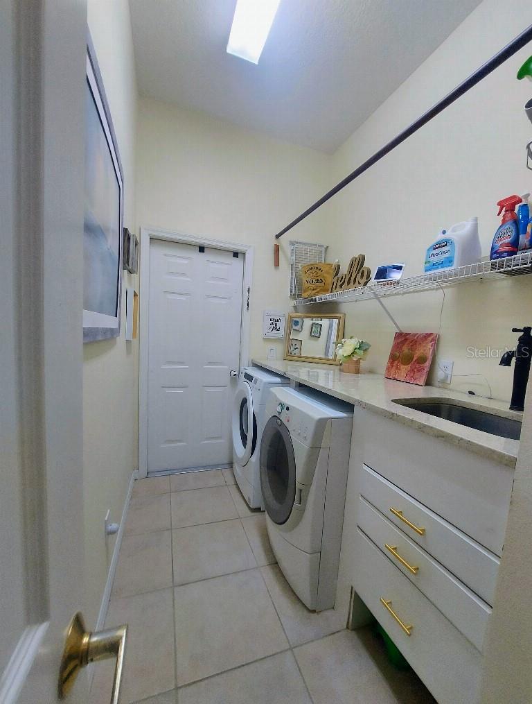 WESTCHASE SEC 305 & 306A - Residential