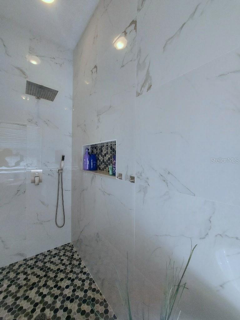 WESTCHASE SEC 305 & 306A - Residential