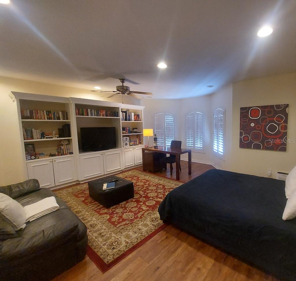 WESTCHASE SEC 305 & 306A - Residential