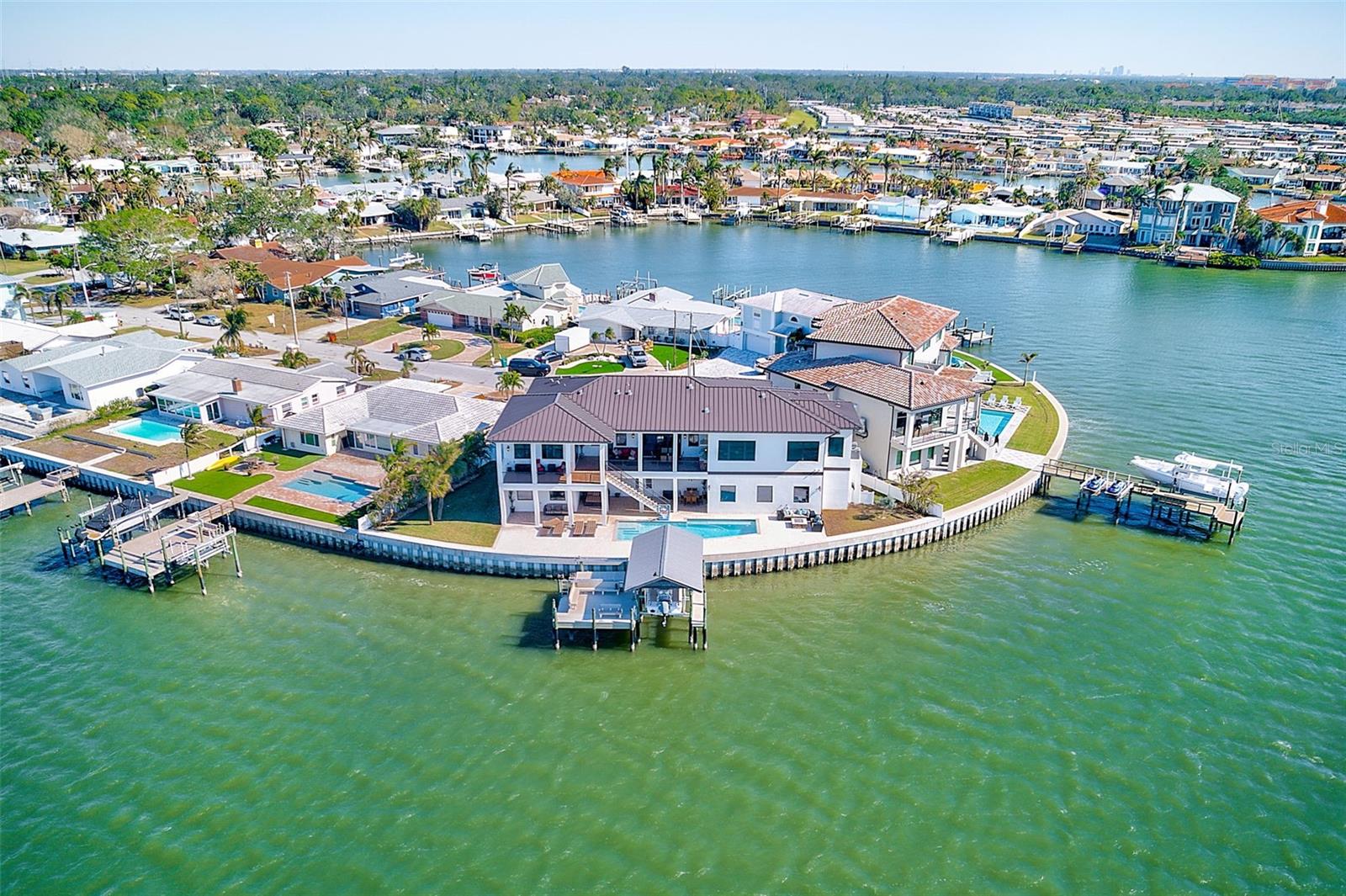 OAKHURST SHORES 1ST ADD - Residential