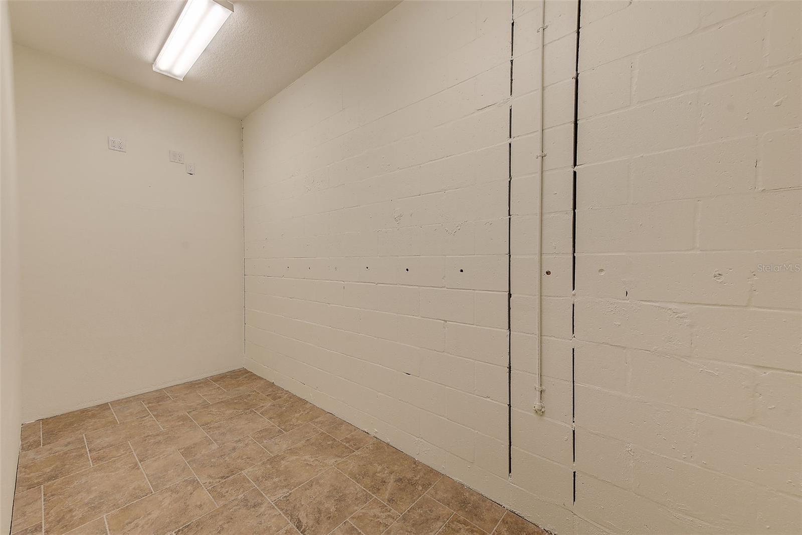 OAKHURST SHORES 1ST ADD - Residential