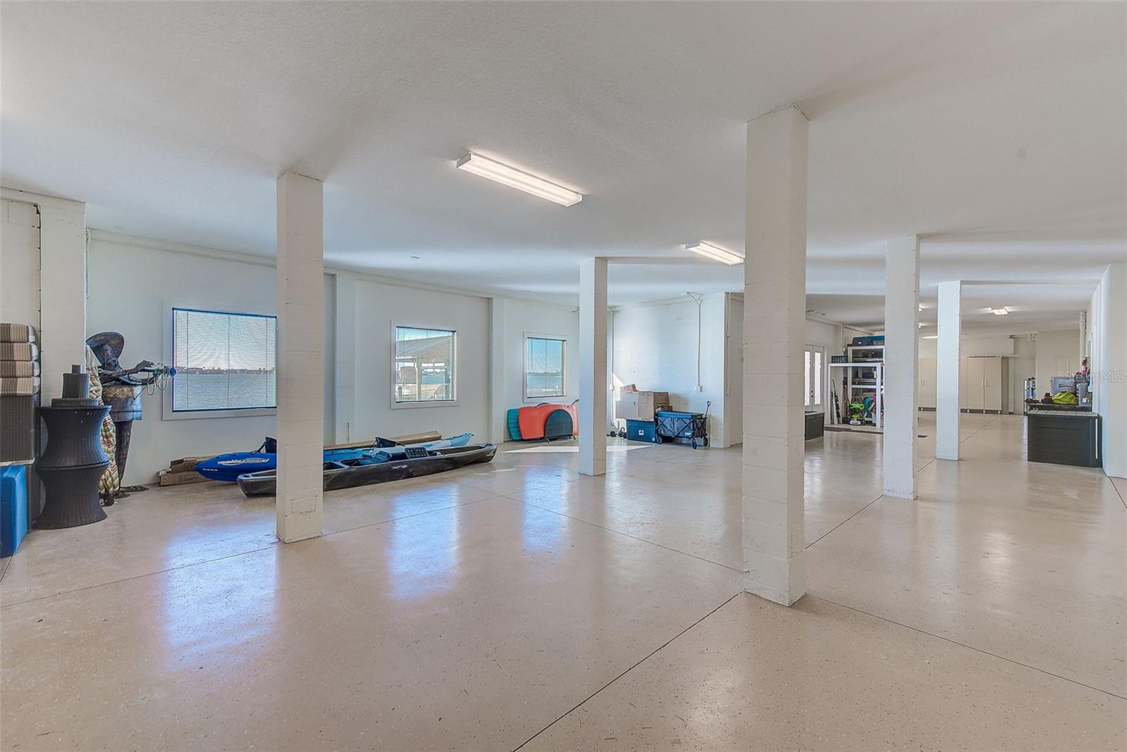 OAKHURST SHORES 1ST ADD - Residential