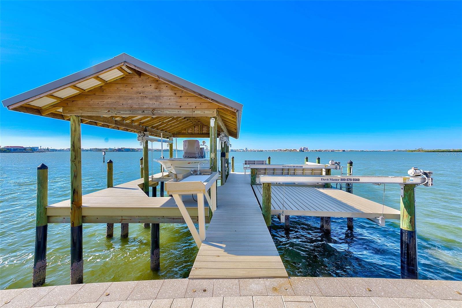 OAKHURST SHORES 1ST ADD - Residential