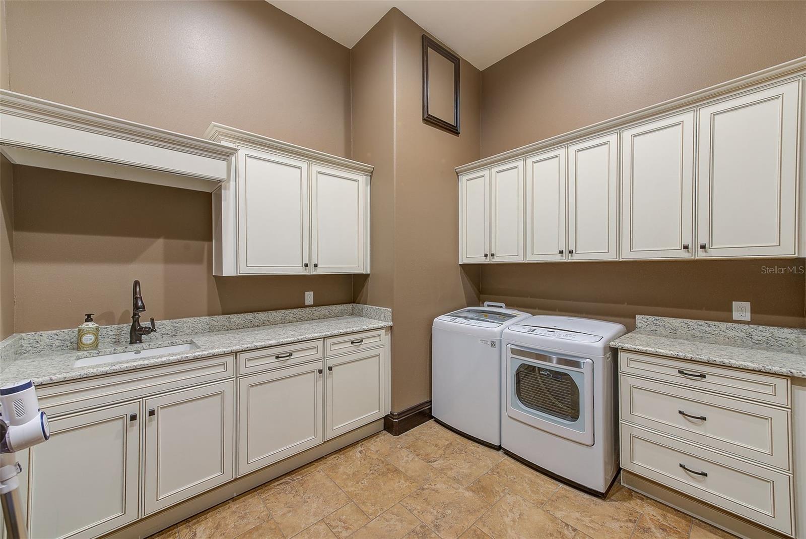 OAKHURST SHORES 1ST ADD - Residential